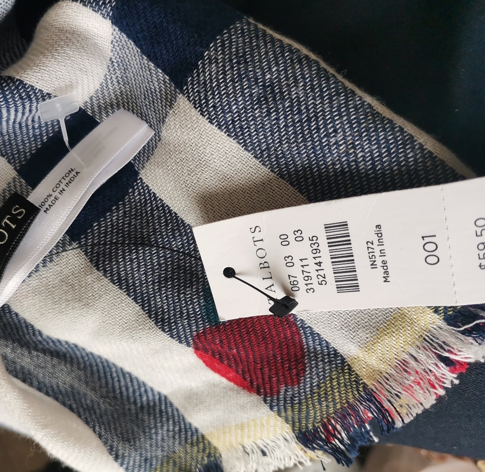 Talbots  Scarf - Picture 4 of 4